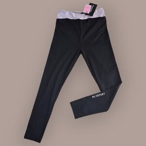 NWT Pretty Little Thing Black Leggings Size 12
